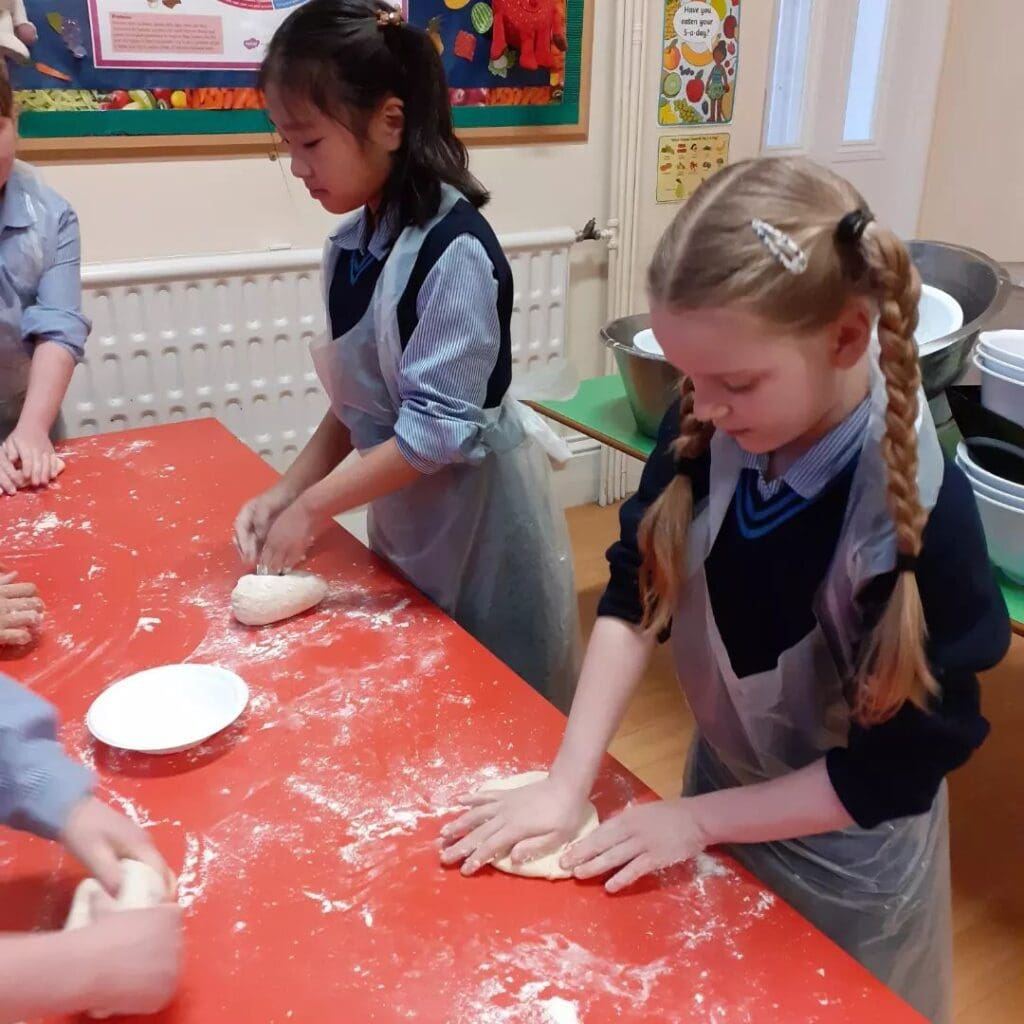 Windermere School Pizza Making