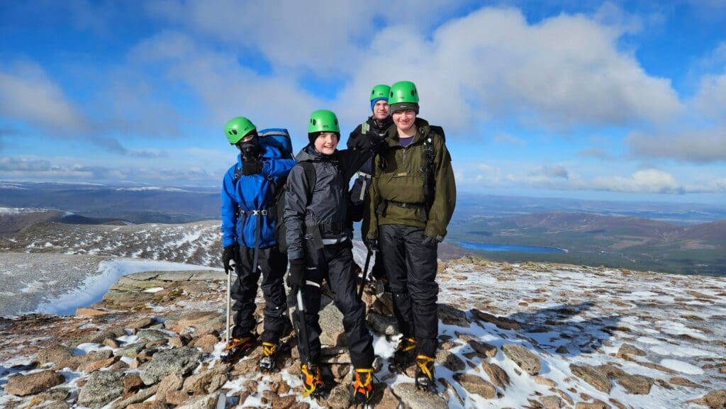 Windermere School Winter Walking Expedition Outdoor Education Adventure 4