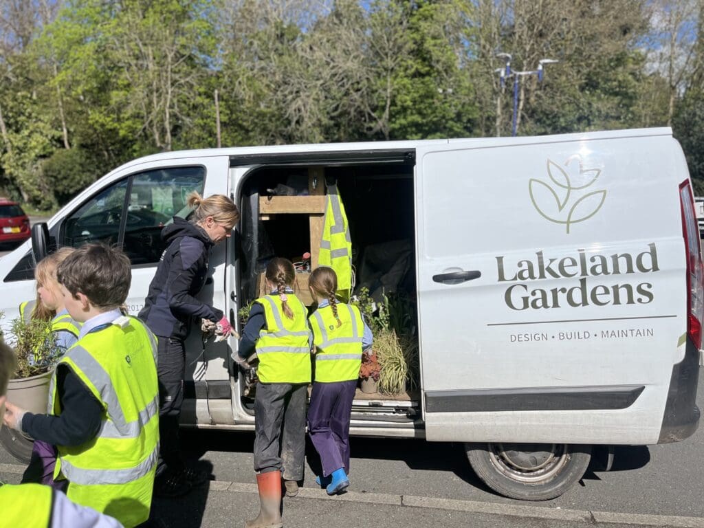 Windermere School Year 3 Gardening